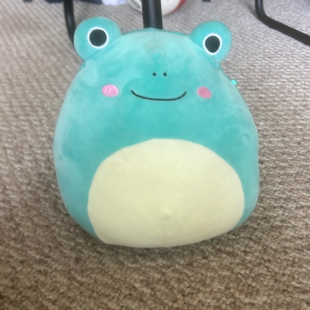 Claire’s squishmallow turquoise green frog